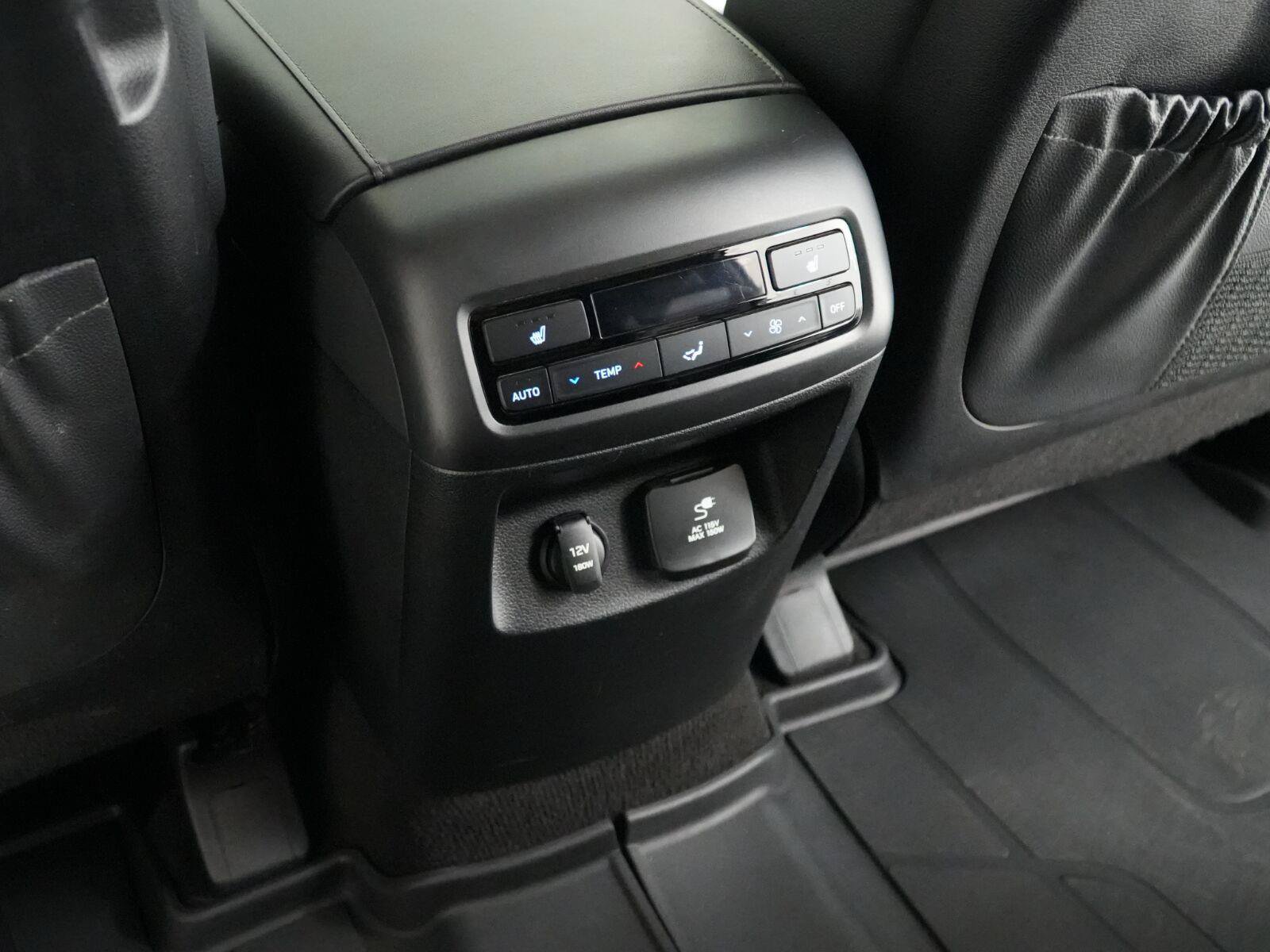 Used 2022 Hyundai Palisade SEL w/ Premium Package FWD image 14