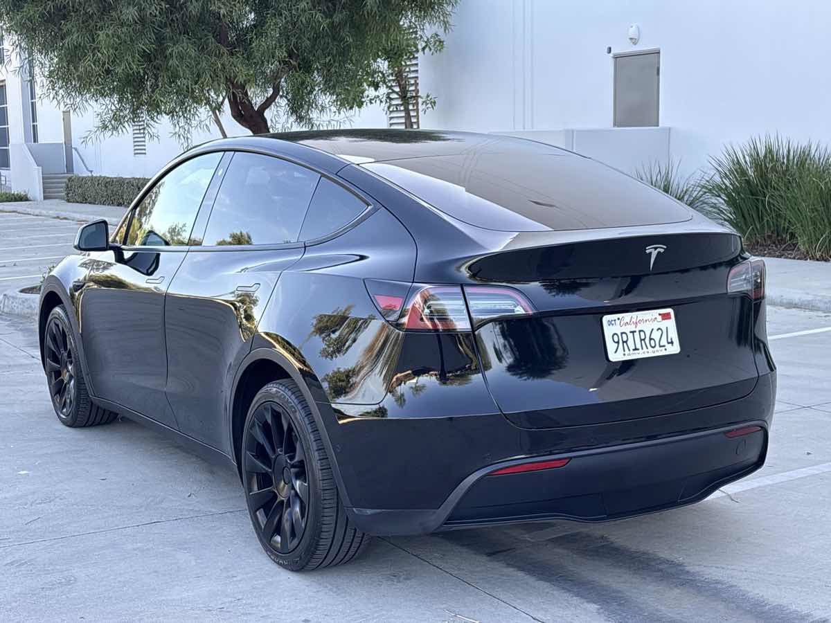 Used 2021 Tesla Model Y Long Range AWD/4WD image 5