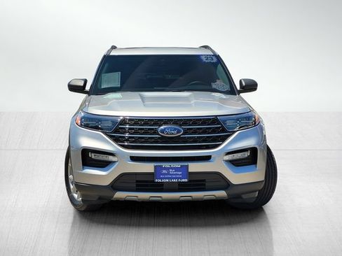 Certified 2023 Ford Explorer XLT w/ Equipment Group 202A AWD/4WD image 2