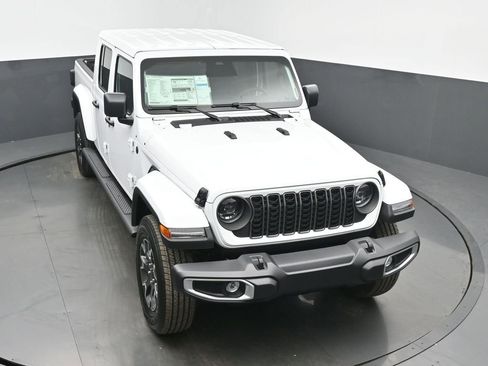 New 2026 Jeep Gladiator Sport AWD/4WD image 45