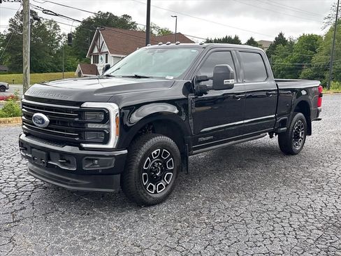 Used 2025 Ford F250 Platinum AWD/4WD image 3