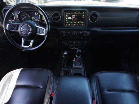 Used 2022 Jeep Wrangler Unlimited Sahara w/ Cold Weather Group AWD/4WD image 34