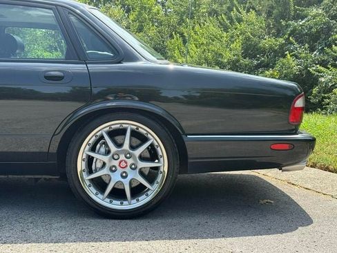 Used 2002 Jaguar XJ8 RWD image 6