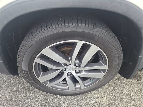 Used 2017 Honda Pilot Touring image 19
