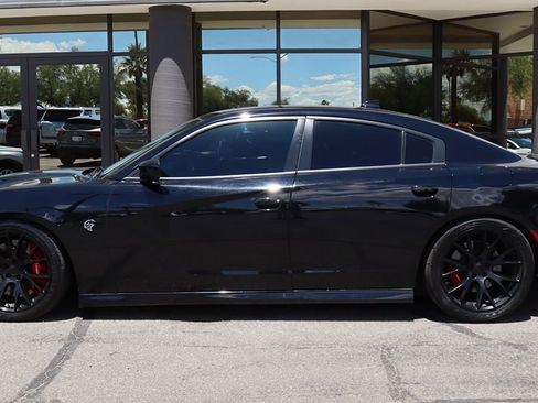 Used 2016 Dodge Charger SRT Hellcat RWD image 8