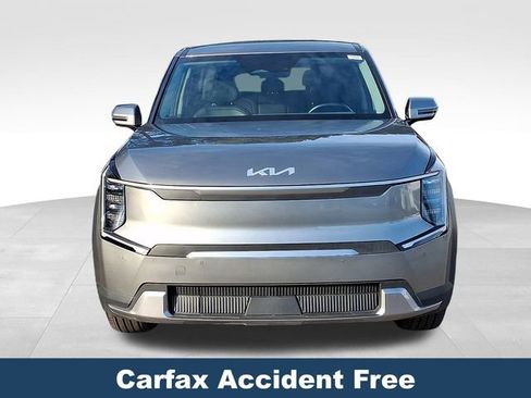 Used 2024 Kia EV9 Light image 2