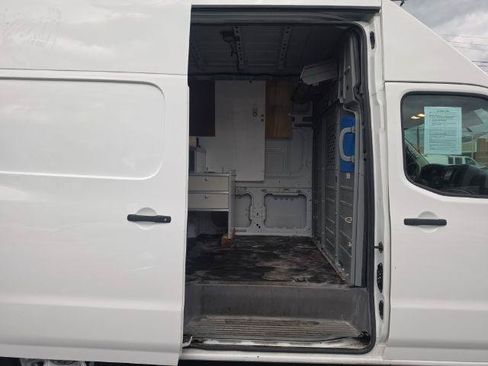 Used 2021 Nissan NV 2500 SV RWD image 27
