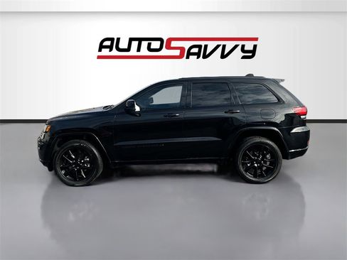 Used 2022 Jeep Grand Cherokee Laredo X image 4