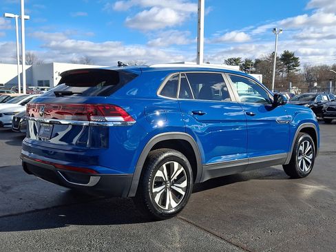 Certified 2025 Volkswagen Atlas Cross Sport SE image 6