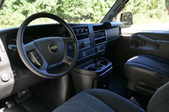 Used 2021 Chevrolet Express 2500 w/ Driver Convenience Package RWD image 18