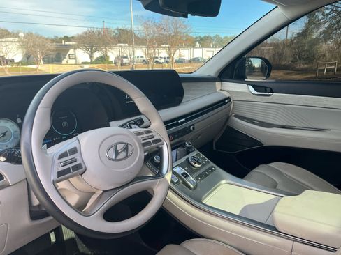 Used 2023 Hyundai Palisade Calligraphy w/ Cargo Package image 9