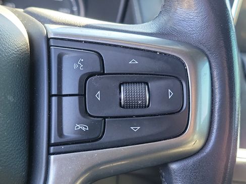 Used 2021 Chevrolet Suburban Z71 w/ Luxury Package image 24