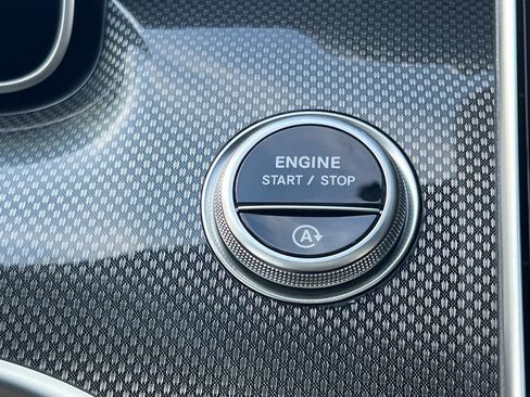 New 2025 Mercedes-Benz C 300 4MATIC Sedan image 28