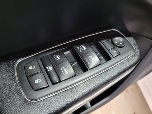 Used 2015 Chrysler 300 Touring w/ Limited Group image 41