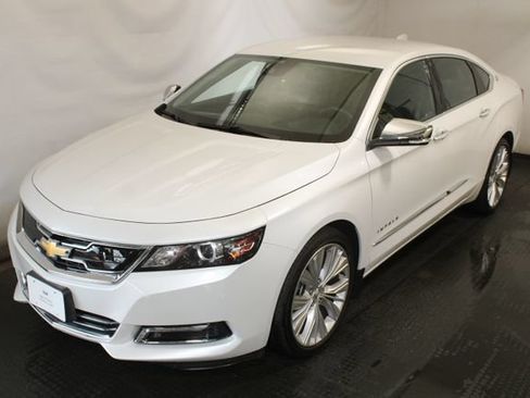 Used 2017 Chevrolet Impala Premier w/ Enhanced Convenience Package FWD image 1