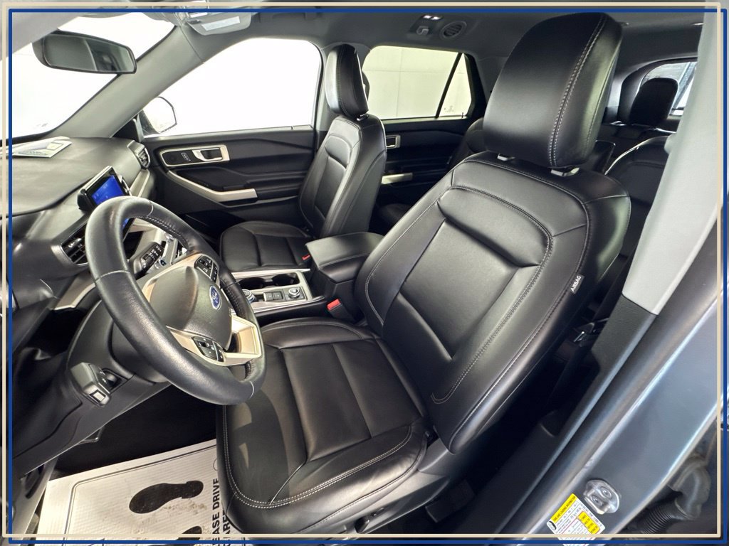 Used 2023 Ford Explorer XLT w/ Equipment Group 202A AWD/4WD image 25
