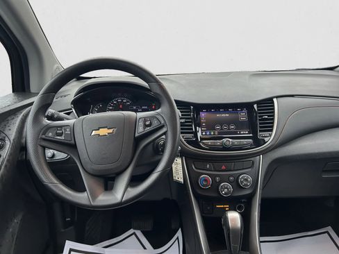 Used 2020 Chevrolet Trax LT image 12