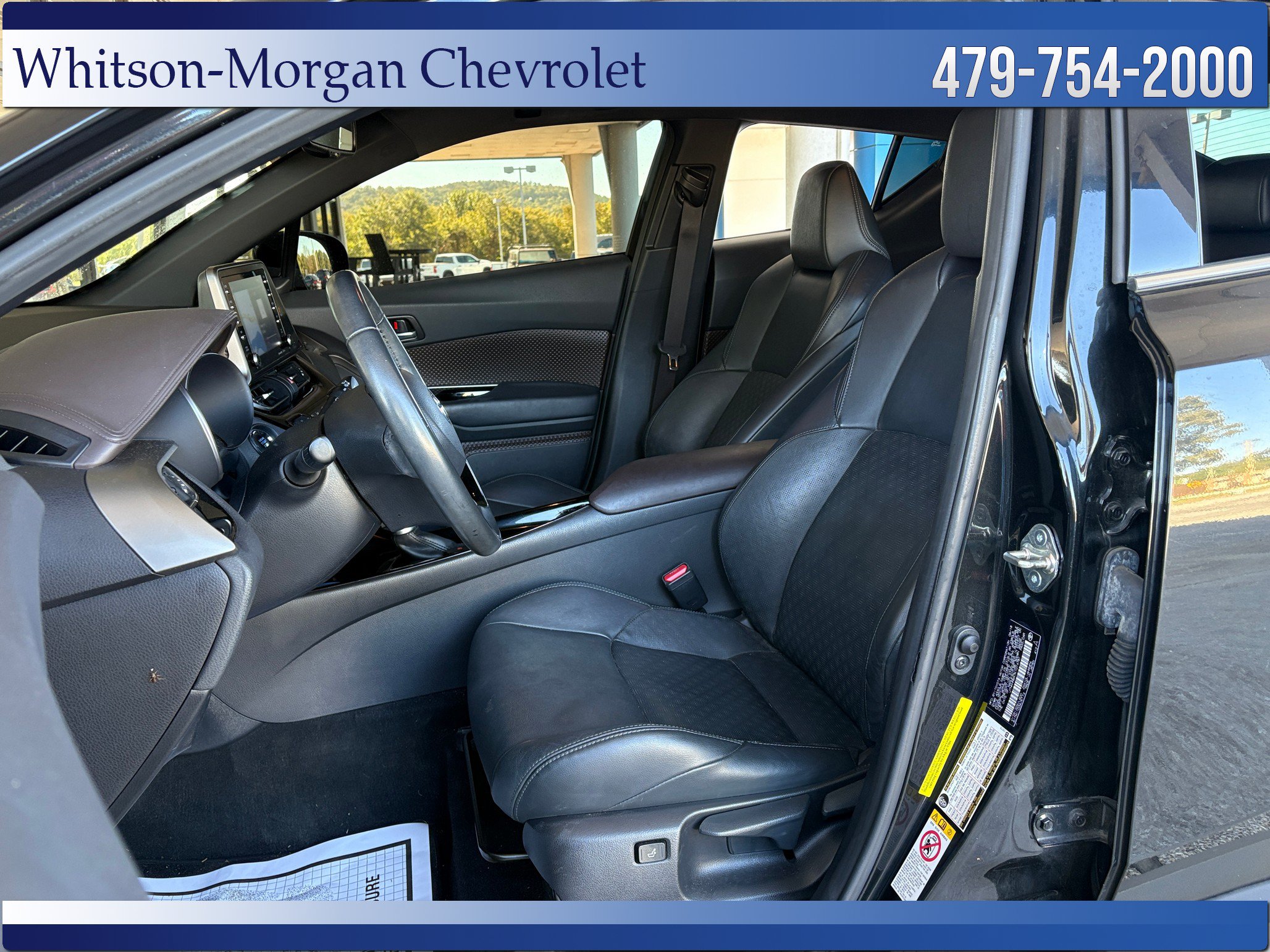 Used 2019 Toyota C-HR Limited FWD image 9