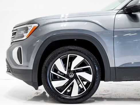 Used 2025 Volkswagen Atlas SE AWD/4WD image 29