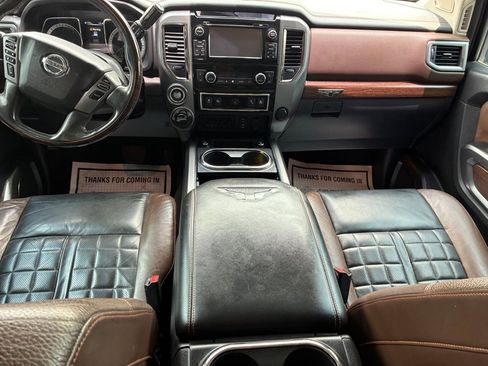 Used 2017 Nissan Titan Platinum Reserve AWD/4WD image 27