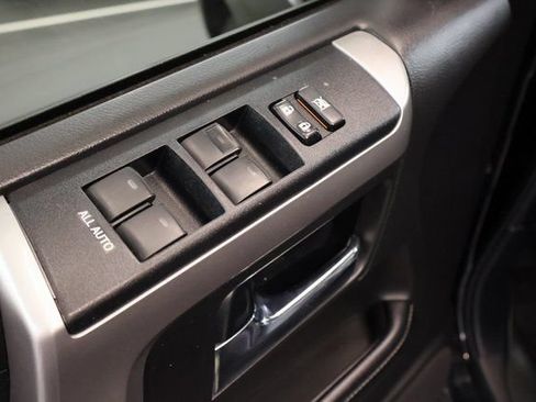 Used 2018 Toyota 4Runner SR5 Premium RWD image 10