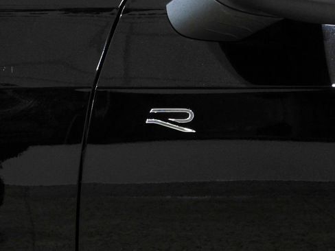 Used 2025 Volkswagen Golf image 21