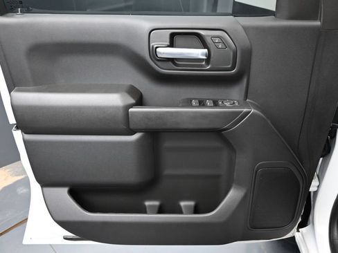 Used 2021 Chevrolet Silverado 1500 Custom RWD image 13