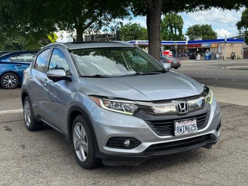Used 2019 Honda HR-V EX image 2