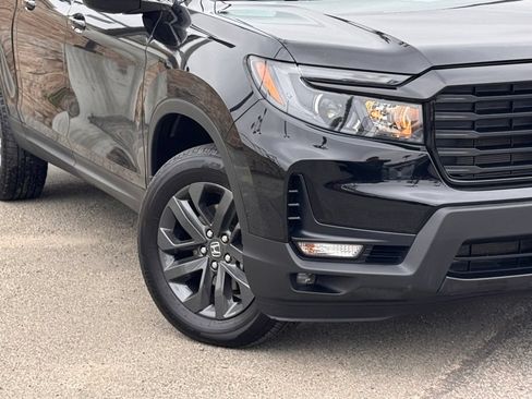 Used 2023 Honda Ridgeline Sport image 4