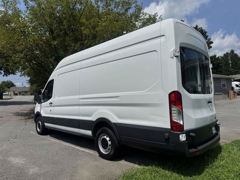 Used 2017 Ford Transit 250 148 High Roof Extended RWD image 4