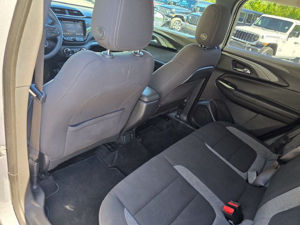 Used 2023 Chevrolet TrailBlazer LT w/ Convenience Package AWD/4WD image 24