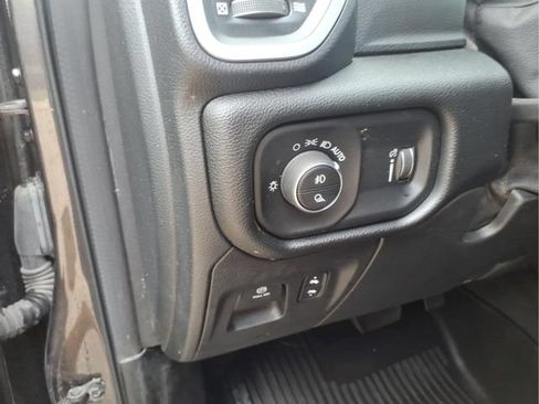 Used 2022 RAM 1500 Big Horn AWD/4WD image 16
