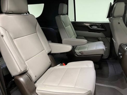 Used 2025 GMC Yukon XL Elevation w/ Elevation Premium Package AWD/4WD image 55