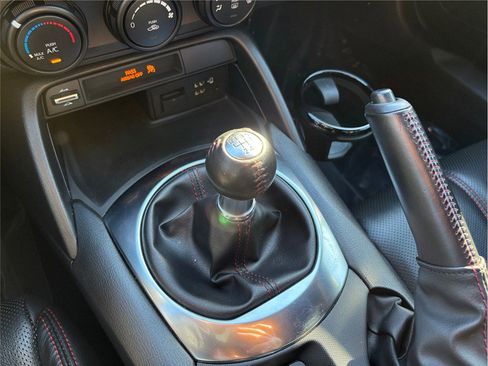 Used 2017 MAZDA MX-5 Miata RF Club image 31