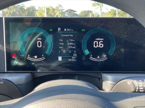 Used 2025 Hyundai Sonata SEL FWD image 28