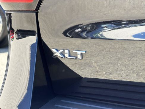 Used 2024 Ford Expedition XLT AWD/4WD image 31