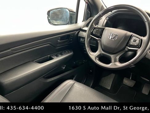 Used 2025 Honda Odyssey Sport-L image 11