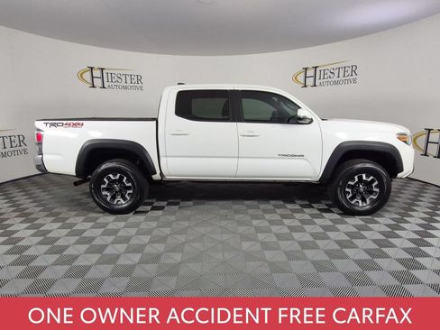 Used 2020 Toyota Tacoma TRD Off-Road AWD/4WD image 3