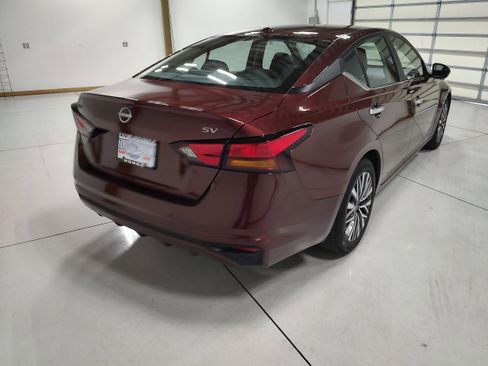 Used 2024 Nissan Altima 2.5 SV image 13