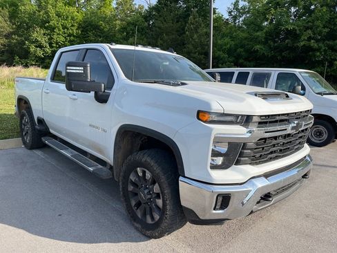 Used 2024 Chevrolet Silverado 2500 LT w/ All Star Edition AWD/4WD image 2