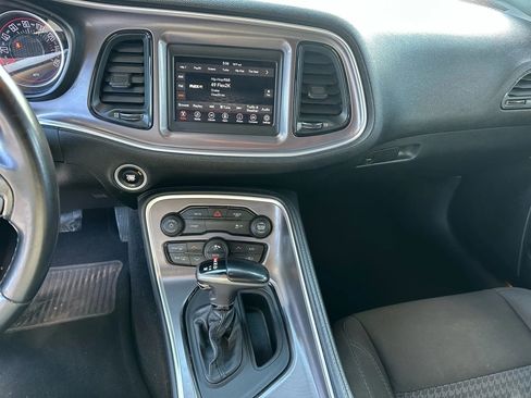 Used 2019 Dodge Challenger SXT image 14