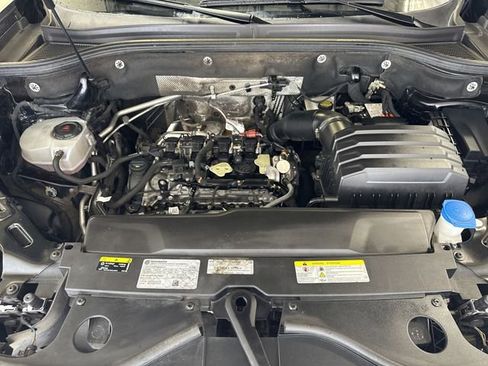 Used 2024 Volkswagen Atlas Cross Sport SE image 27