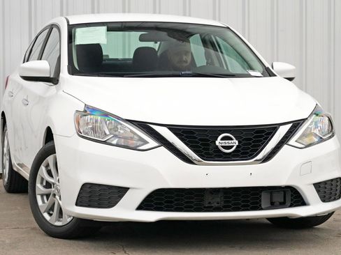 Used 2019 Nissan Sentra SV image 2