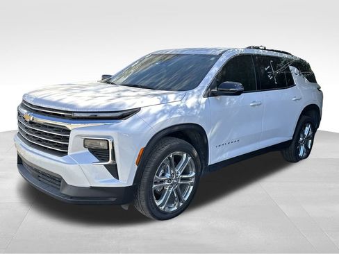 Certified 2025 Chevrolet Traverse LT image 6