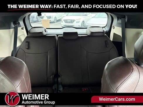 Used 2021 Toyota Sienna Platinum AWD/4WD image 19