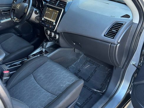Used 2021 Mitsubishi Outlander Sport SE image 19