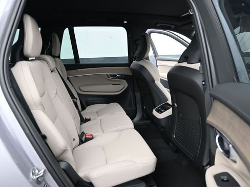 New 2026 Volvo XC90 B6 Plus w/ Protection Package Premier AWD/4WD image 16