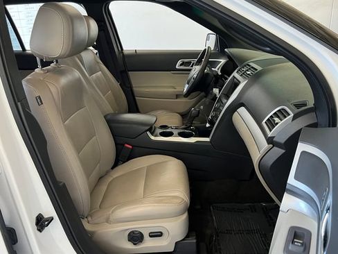 Used 2013 Ford Explorer XLT FWD image 39