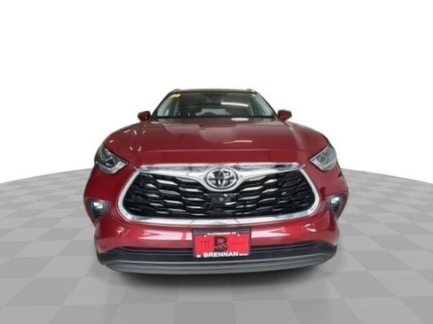 Used 2020 Toyota Highlander Limited image 3