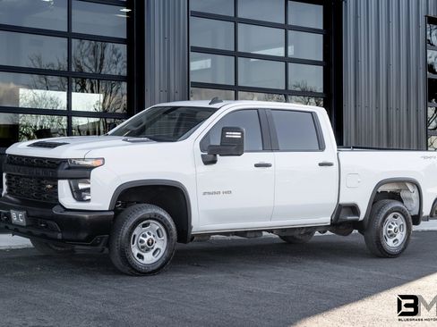 Used 2020 Chevrolet Silverado 2500 W/T w/ WT Convenience Package AWD/4WD image 2